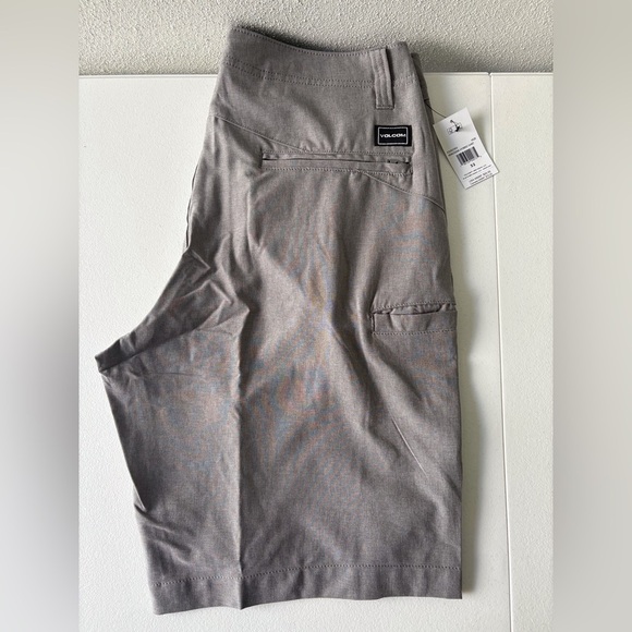 Volcom Kerosene Hybrid Shorts Size 32 Men Gray Pockets Surf Beach Cruise Stretch - Picture 1 of 16